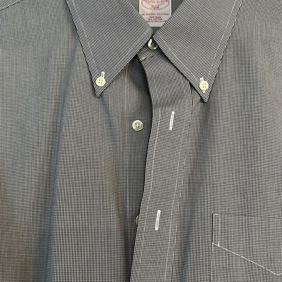 EUC Men’s Brooks Brothers Non-Iron Shirt - Size 17 1/2- 2/3 - Picture 2 of 2